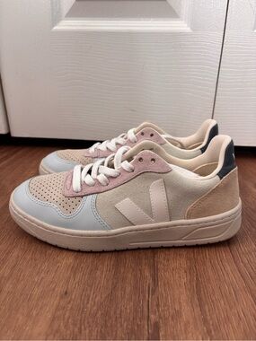 Veja Sneakers
